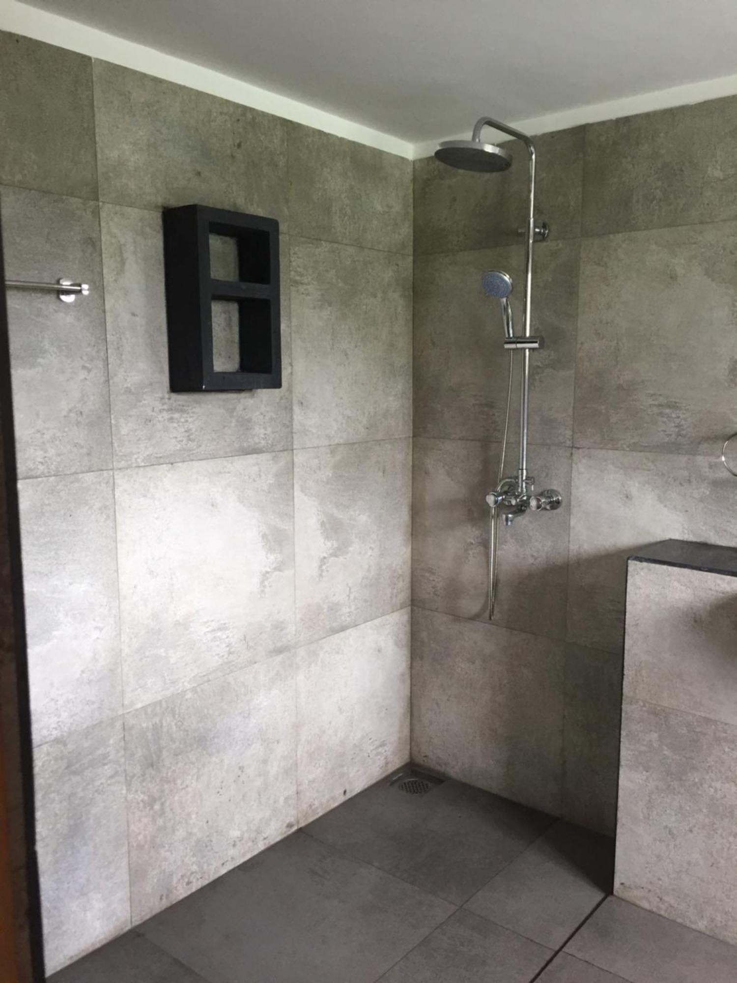 Suriya Guest Hotel Nuwara Eliya Bagian luar foto